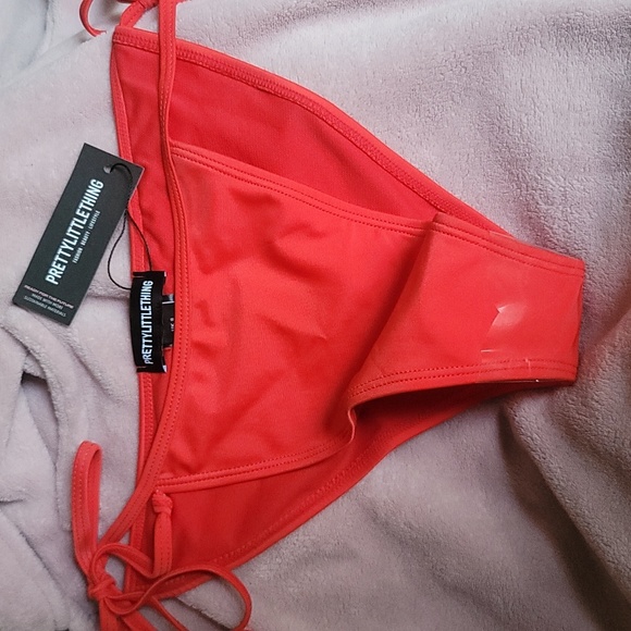 Bikini Set - Picture 2 of 3